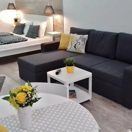 Brill Apartman * Eger